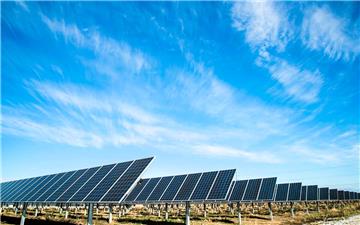 Điện mặt trời đạt kỷ lục, chiếm 13% sản lượng điện của EU năm 2025